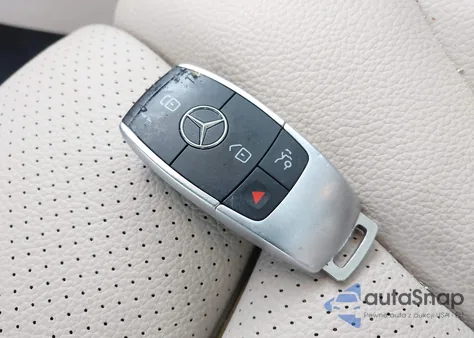 2020 Mercedes-Benz Glc 350E 4Matic from USA, damaged, VIN W1N0G5DB3LF776038